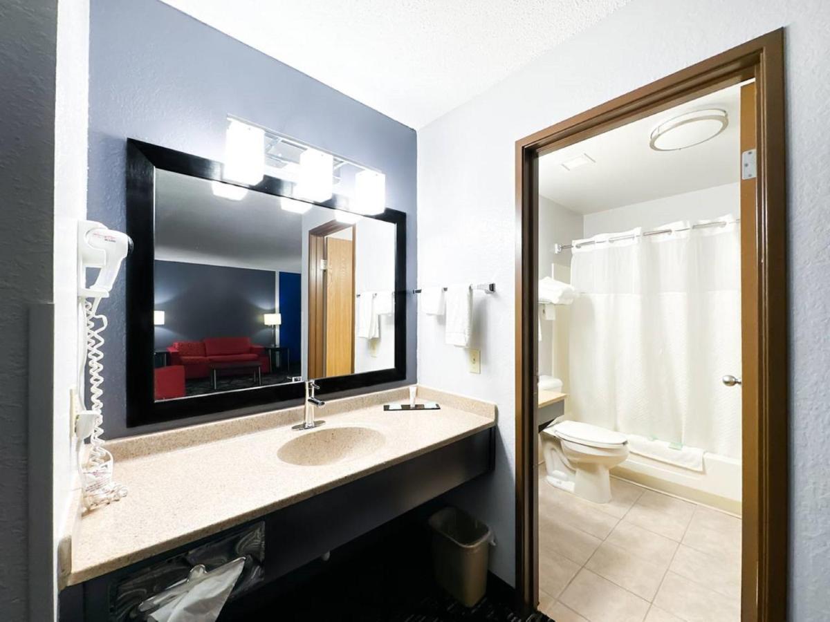 Hotel Town &